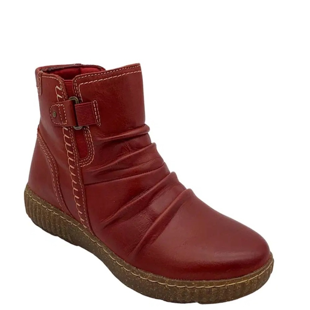 Clarks Collection Leather Ruched Ankle Boots Caroline Orchid Red Sz 7.5